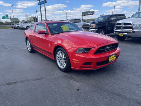 Used 2013 Ford Mustang Premium RWD image 2