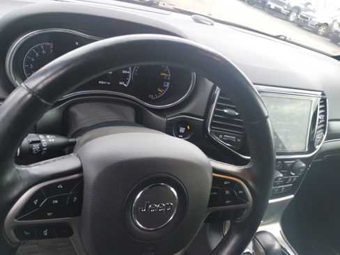 Used 2020 Jeep Grand Cherokee Limited w/ Luxury Group II image 11