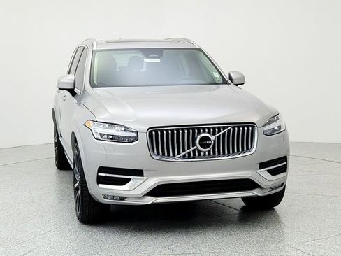 Used 2024 Volvo XC90 B5 Plus AWD/4WD image 2