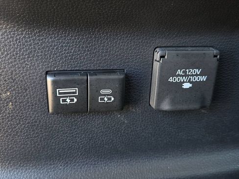 Used 2023 Toyota Tundra Limited w/ Power Package AWD/4WD image 15