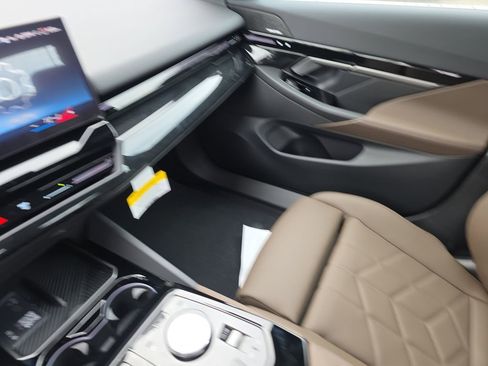 New 2026 BMW 530i xDrive w/ Premium Package image 19