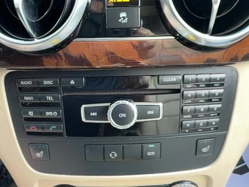 Used 2013 Mercedes-Benz GLK 350 4MATIC image 10