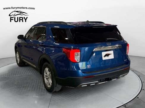 Used 2022 Ford Explorer XLT AWD/4WD image 5