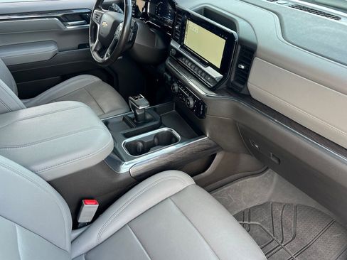 Used 2023 Chevrolet Silverado 1500 LTZ w/ Technology Package AWD/4WD image 16