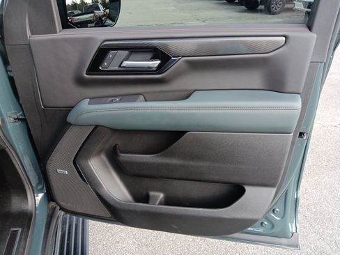 Used 2025 GMC Yukon AT4 w/ AT4 Premium Package image 26