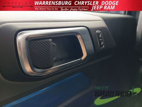 Used 2024 Ford Bronco Black Diamond image 30