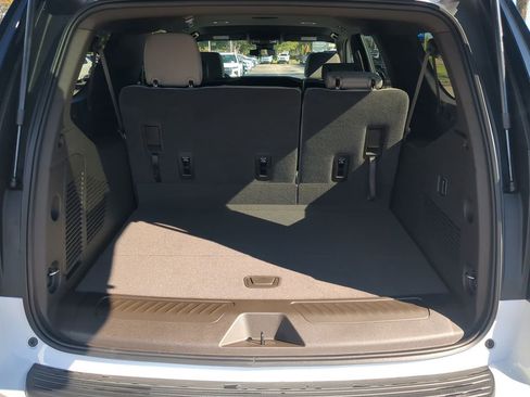 New 2026 Chevrolet Suburban LS image 22