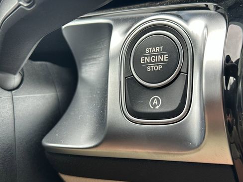 New 2025 Mercedes-Benz GLB 250 4MATIC image 23