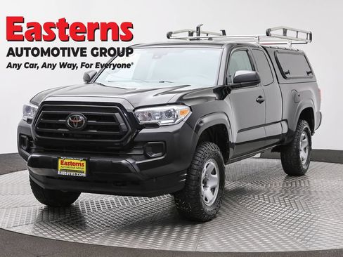 Used 2023 Toyota Tacoma SR AWD/4WD image 1