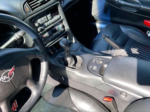 Used 1999 Chevrolet Corvette w/ Memory Pkg image 18