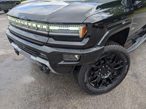 Used 2025 GMC Hummer EV 2X AWD/4WD image 13