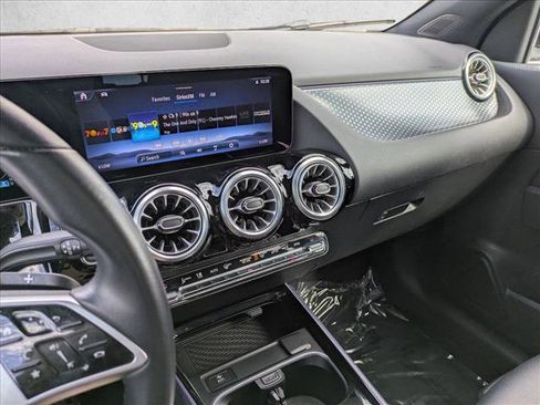 Used 2025 Mercedes-Benz GLA 250 image 14