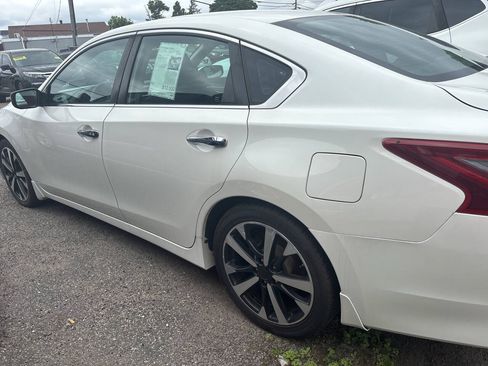 Used 2018 Nissan Altima 2.5 SR FWD image 5