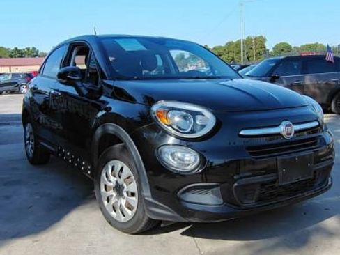 Used 2016 FIAT 500X Pop image 2