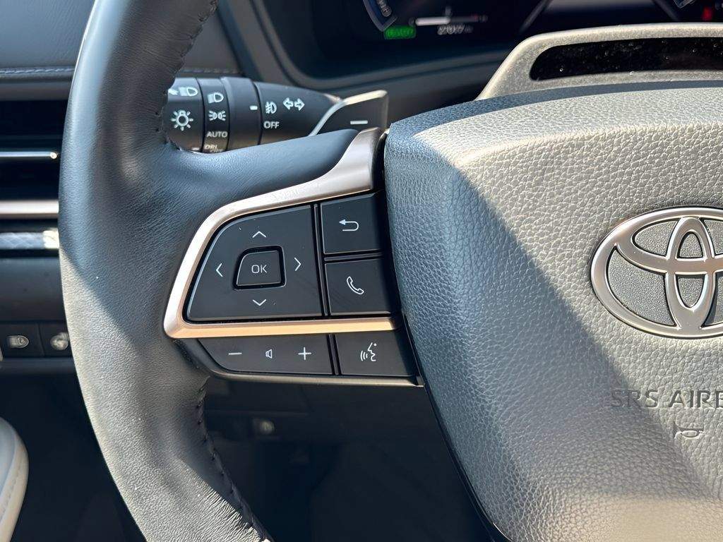 Used 2025 Toyota Grand Highlander AWD Hybrid image 15