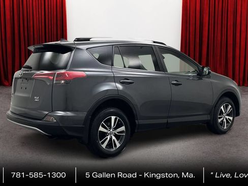 Certified 2018 Toyota RAV4 XLE AWD/4WD image 5