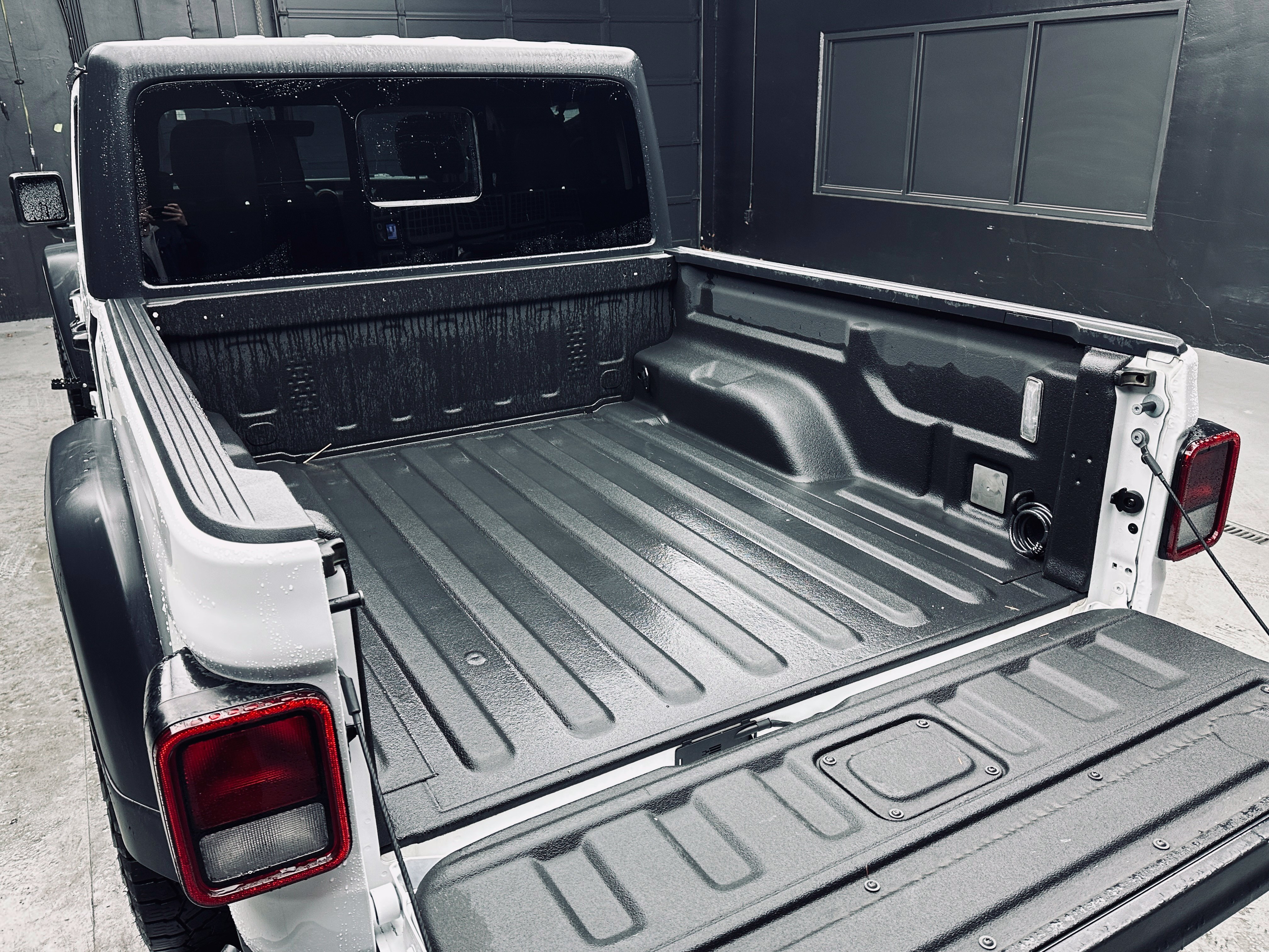 Used 2023 Jeep Gladiator Mojave w/ Cold Weather Group AWD/4WD image 37