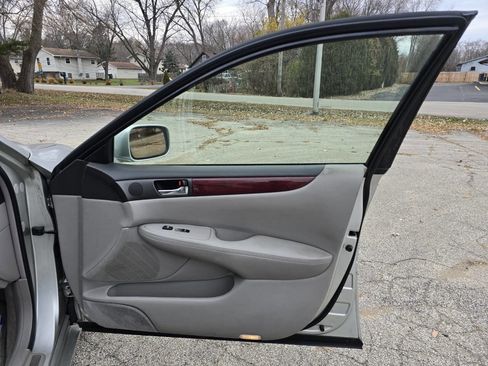 Used 2002 Lexus ES 330 image 7