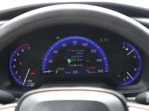 Used 2022 Toyota Corolla LE image 19