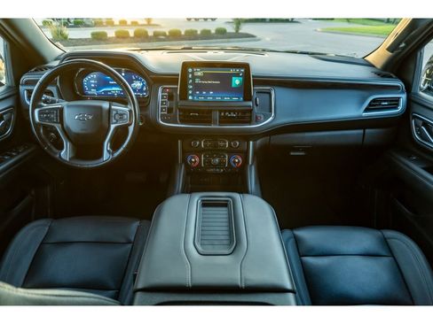 Used 2022 Chevrolet Tahoe Z71 w/ Luxury Package AWD/4WD image 20