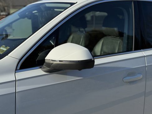 Used 2022 Audi Q7 3.0T Premium image 17