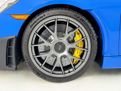 Certified 2025 Porsche 718 Boxster Spyder RS RWD image 31