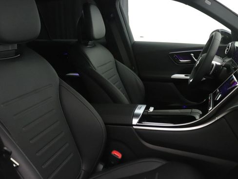 New 2026 Mercedes-Benz GLC 300 image 9
