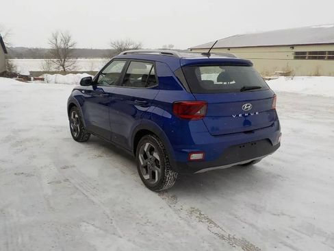 Used 2025 Hyundai Venue SEL image 7