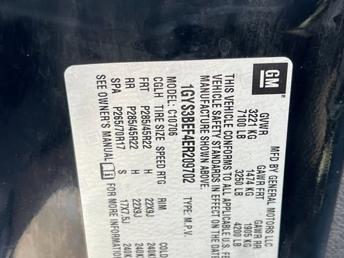 Used 2014 Cadillac Escalade Luxury image 31