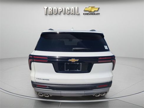 New 2026 Chevrolet Traverse LT image 4
