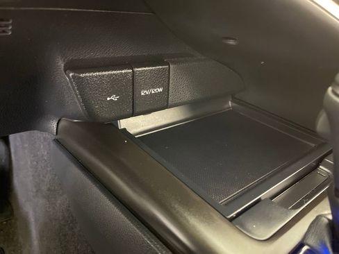 Certified 2023 Toyota Camry SE image 30