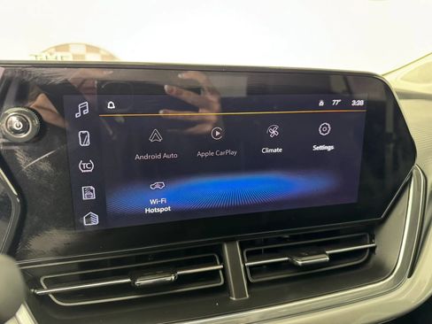 Used 2026 Chevrolet Trax LT FWD image 20