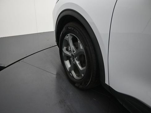 Used 2025 Ford Escape ST-Line FWD image 11