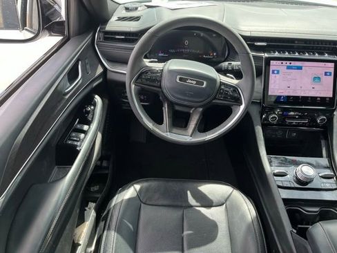 Used 2023 Jeep Grand Cherokee L Overland image 10