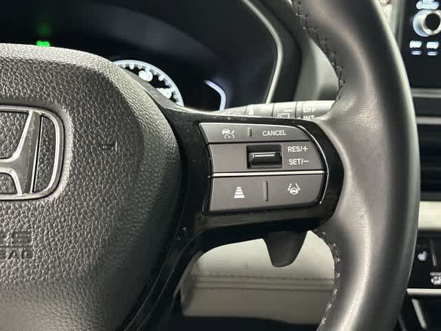 Certified 2025 Honda Pilot Touring image 18