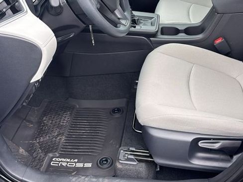 New 2026 Toyota Corolla Cross L image 24
