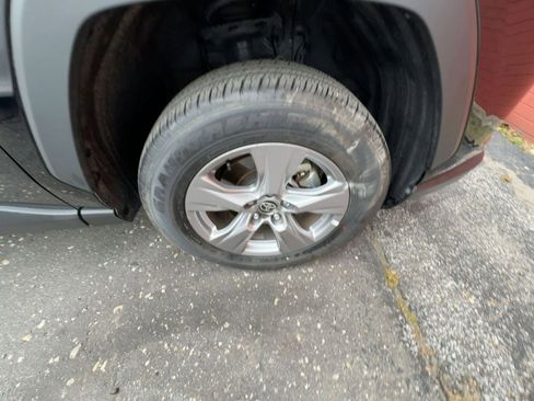 Used 2025 Toyota RAV4 XLE image 20