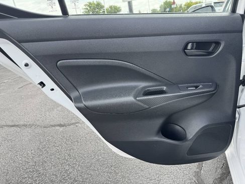 Used 2023 Nissan Versa S FWD image 17