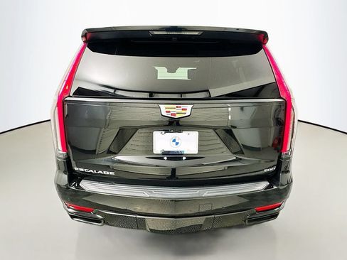Used 2022 Cadillac Escalade ESV Sport Platinum AWD/4WD image 6