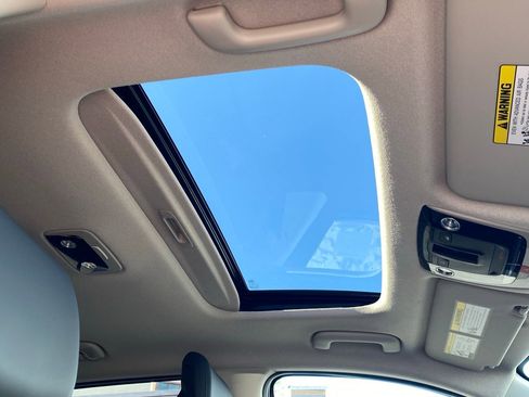 New 2026 Kia Niro EX image 26