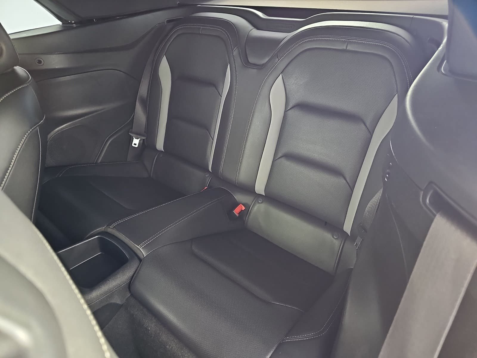 Used 2020 Chevrolet Camaro SS RWD image 12