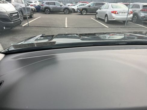 Used 2025 Volkswagen Taos SE image 34