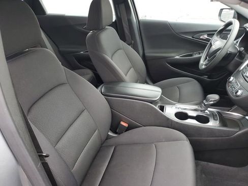 Used 2024 Chevrolet Malibu LT image 25