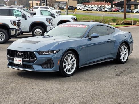 Used 2024 Ford Mustang GT Premium image 3