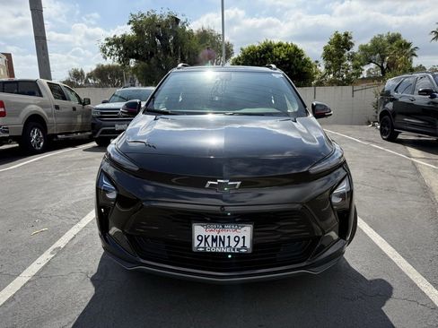 Certified 2023 Chevrolet Bolt EUV Premier w/ Redline Edition image 2
