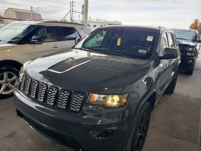 Used 2018 Jeep Grand Cherokee Altitude