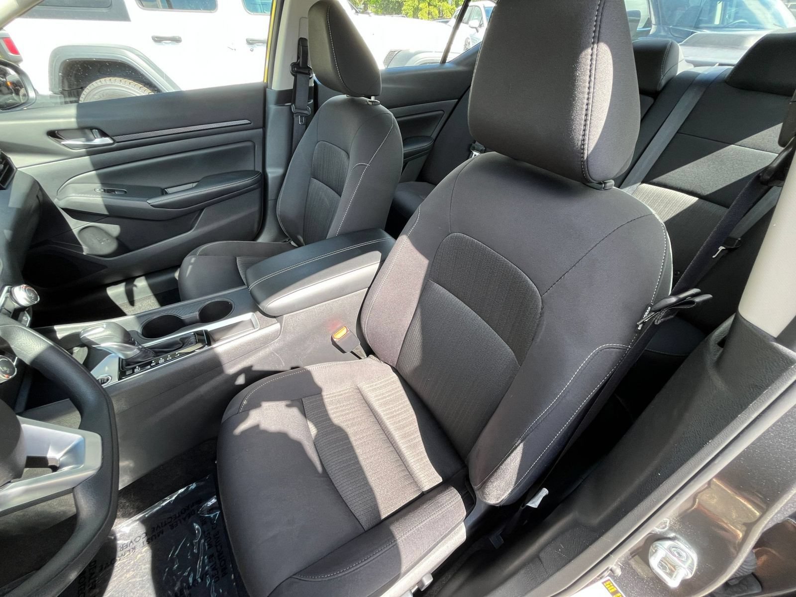 Used 2025 Nissan Altima 2.5 SV FWD image 36