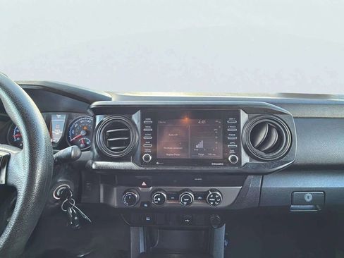 Used 2022 Toyota Tacoma SR image 9