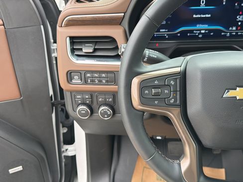 Used 2023 Chevrolet Tahoe High Country w/ Premium Package 2 AWD/4WD image 33