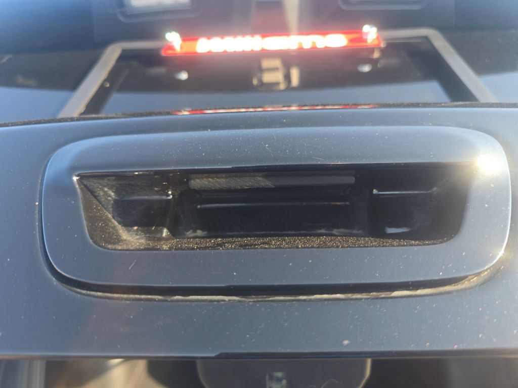 Used 2023 Jeep Compass Latitude AWD/4WD image 25